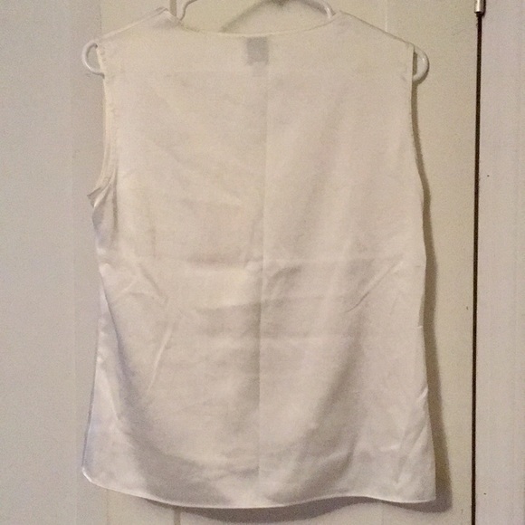 Classic Ivory shell top with ruffle - Picture 2 of 3